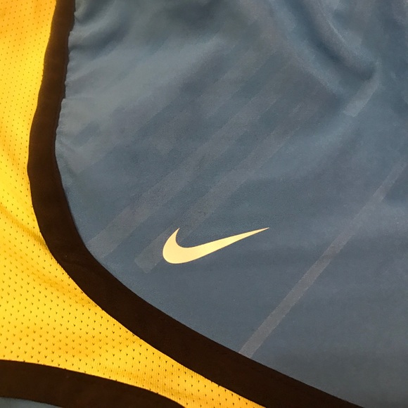 Nike Running shorts - Picture 3 of 4